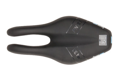 En collaboration avec Saddle en collaboration avec PN3.1 Performance étroite