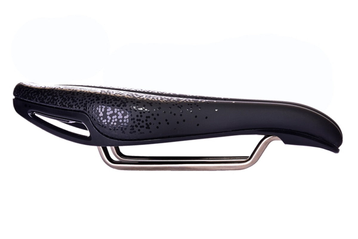 En collaboration avec Saddle en collaboration avec PN4.0 Recreation Hybrid Race