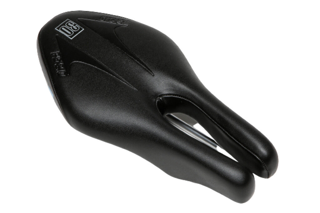 En collaboration avec Saddle en collaboration avec PS2.0 Performance Short