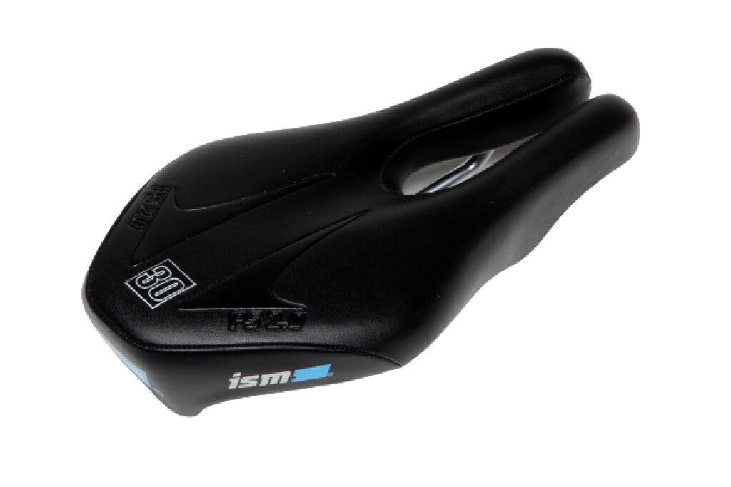 En collaboration avec Saddle en collaboration avec PS2.0 Performance Short