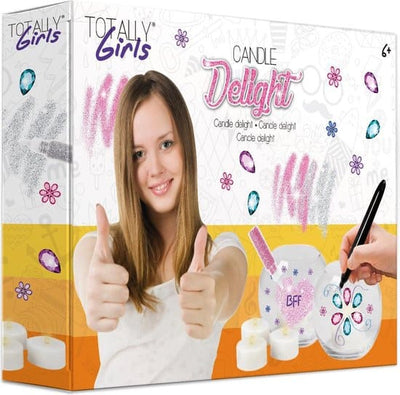 Les bougies jouets des os font et décorent