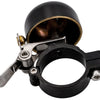 Katana sonne autour d'une cloche en laiton