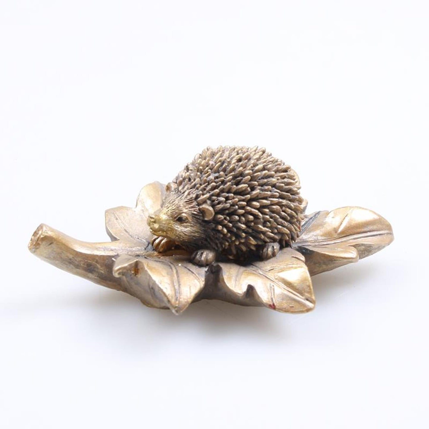 Statue déco inspiration saison hérisson sur feuille d'or l10cm