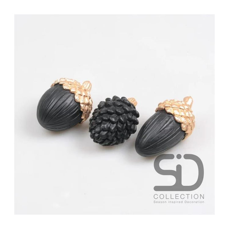 Décoration inspirée de la saison cône 8,7x6,3x5,5 cm noir