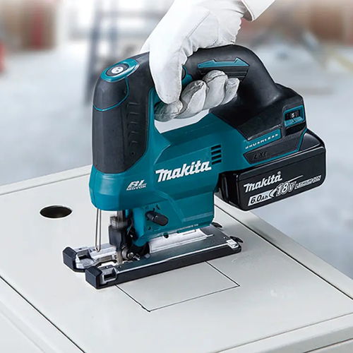 Makita djv184z | scie sauteuse sans fil | 18v | poignée en D | sans piles ni chargeur | dans la boîte - djv184z