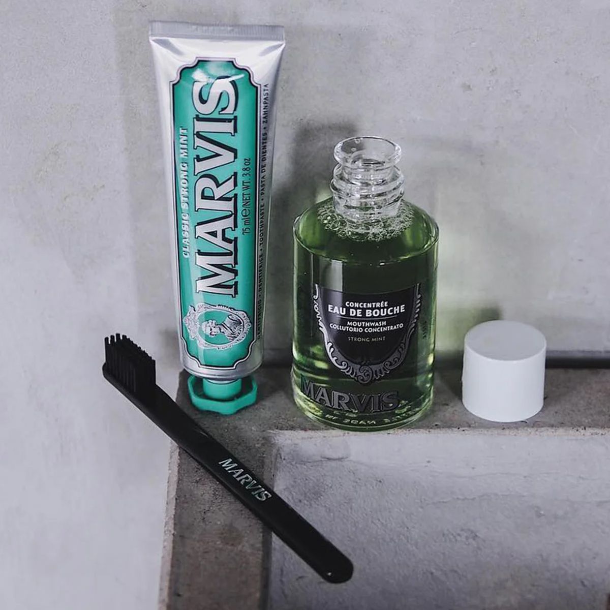 Marvis bain de bouche menthe forte 120ml