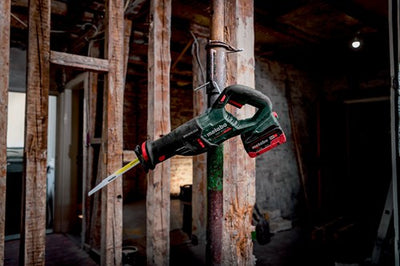Scie alternative à batterie Metabo ssep 18 lt bl 18v excl. batteries et chargeur dans metabox - 601617840