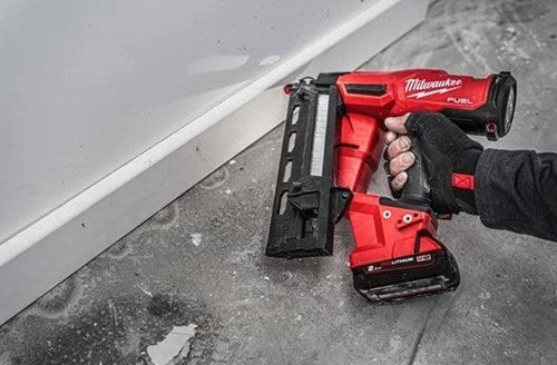 Milwaukee m18 fn16ga-202x | agrafeuse de finition M18 Fuel 16 ga | 32-63 mm | 18v | Batterie Li-ion 2,0 Ah - 4933478092