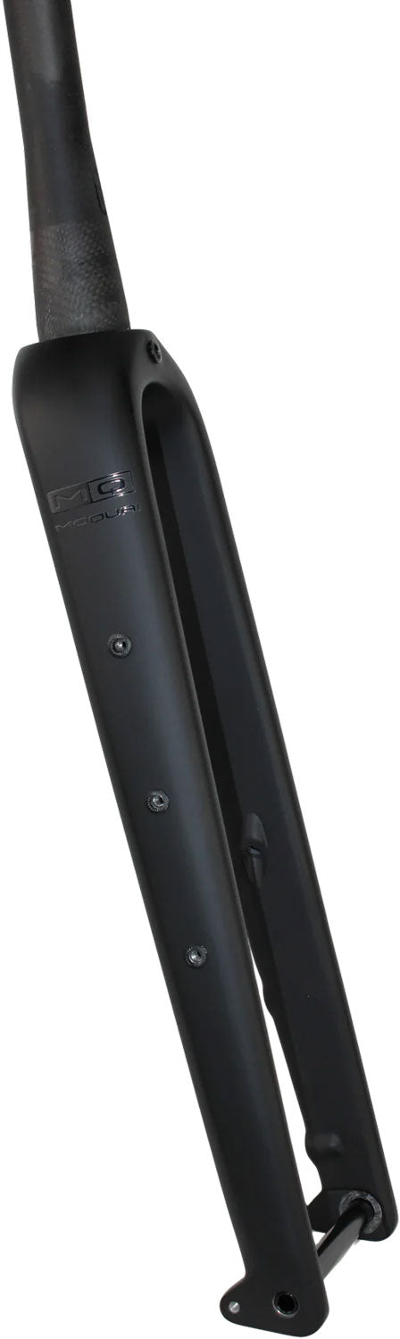 Fourche en carbone Moquai pour gravel/randonnée avec disque et pivot conique, équipée d'œillets