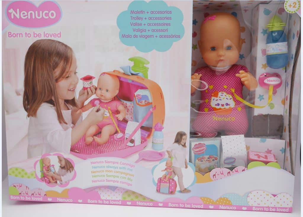 Nenuco toujours avec moi, avec un chariot et beaucoup d'accessoires