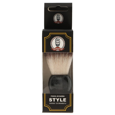 Coiffeurs avant raser la brosse noire