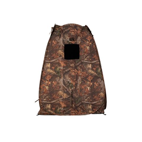 Geet Stealth Steals Gear Shelter un homme masquer