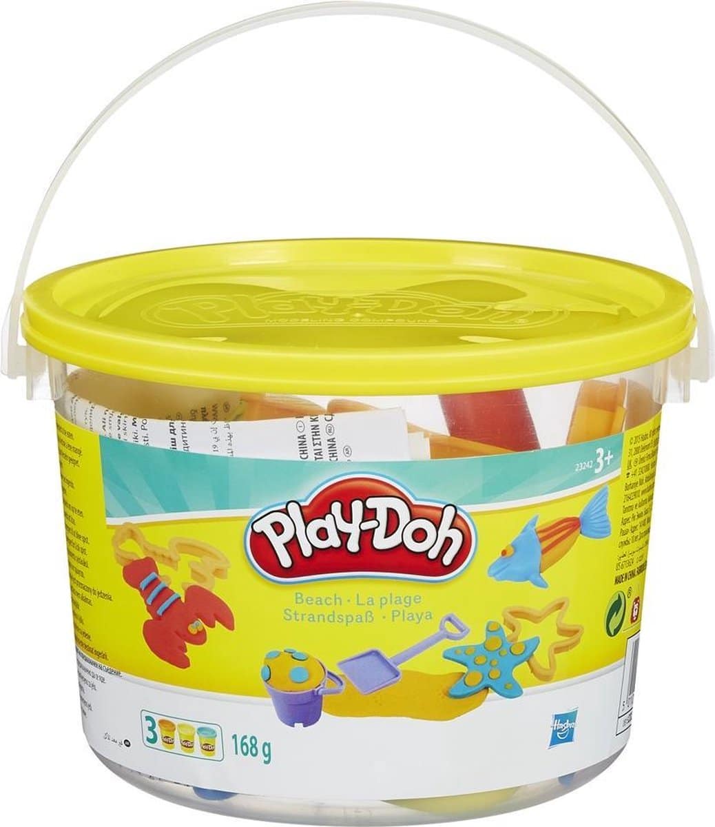 Seau de pâte à photo avec 3 bocaux d'argile et de formes de plage