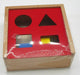 Bongers jouet playwood trieur de formes en bois rouge