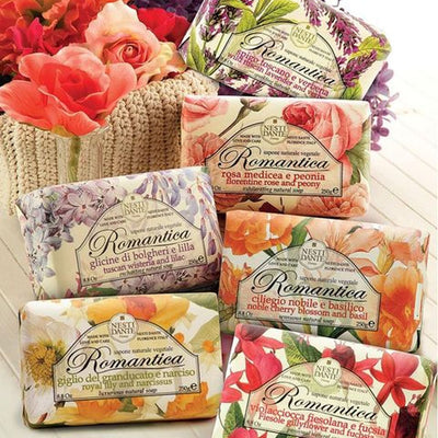 Nesti Dante Nesti Dante Romantinga Fiesole Gillyflower Fucsia Soap 250gr.