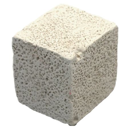 Critter's Choice Chinchilla grignotant le cube