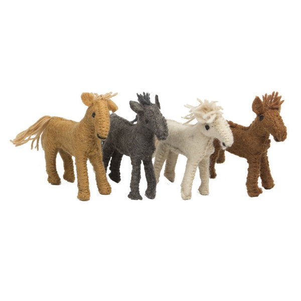 Papoose Toys Barn Horses 4pc