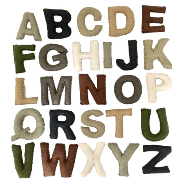 Papoose Toys Uppercase Alphabet Natural Centré 7 cm H